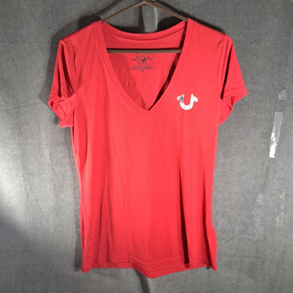 True Religion Deep V-Neck Red with Metallic Silver Logo Graphic Tee VG M